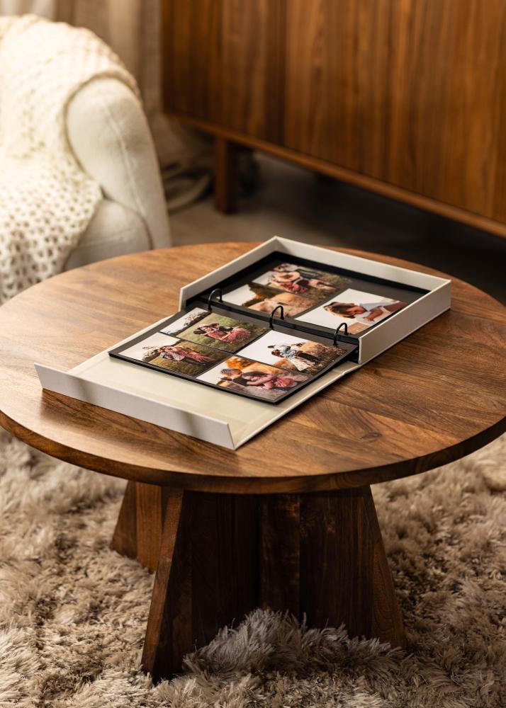 KAILA MOMENTS Creme - Coffee Table Photo Album (60 Melni Lappuses / 30 loksnes)