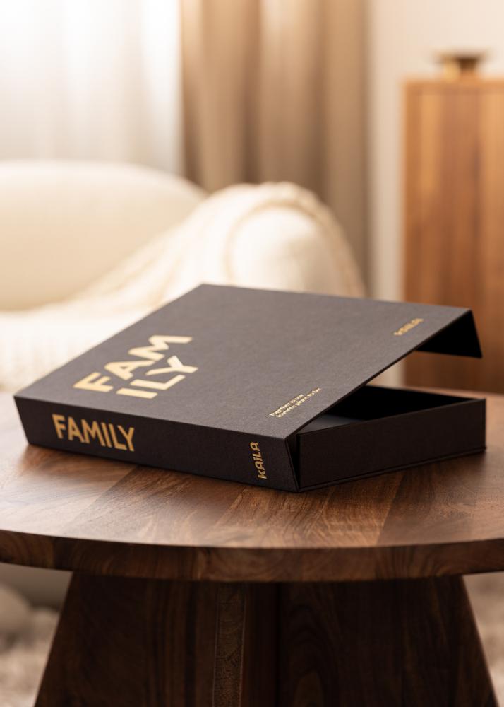 KAILA FAMILY Creme - Coffee Table Photo Album (60 Melni Lappuses / 30 loksnes)