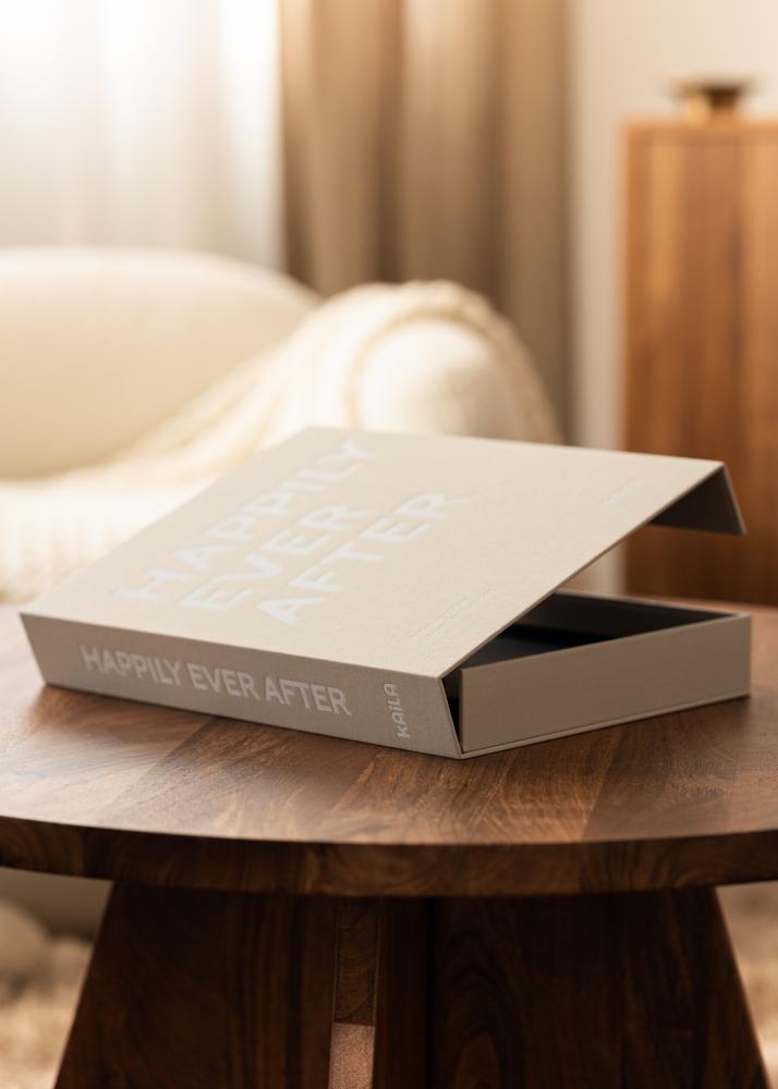 KAILA HAPPILY EVER AFTER Creme - Coffee Table Photo Album (60 Melni lapas)